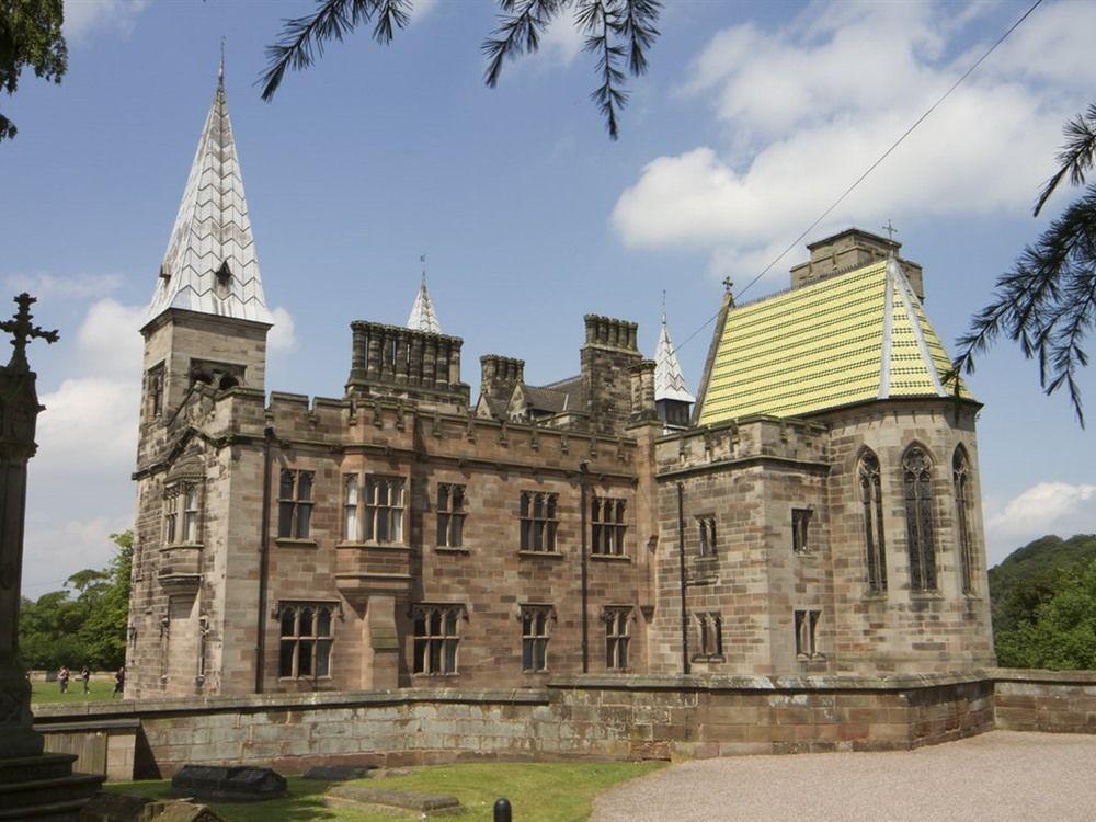 Alton Castle Centre Hostel Exterior photo