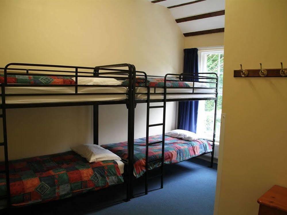 Alton Castle Centre Hostel Exterior photo