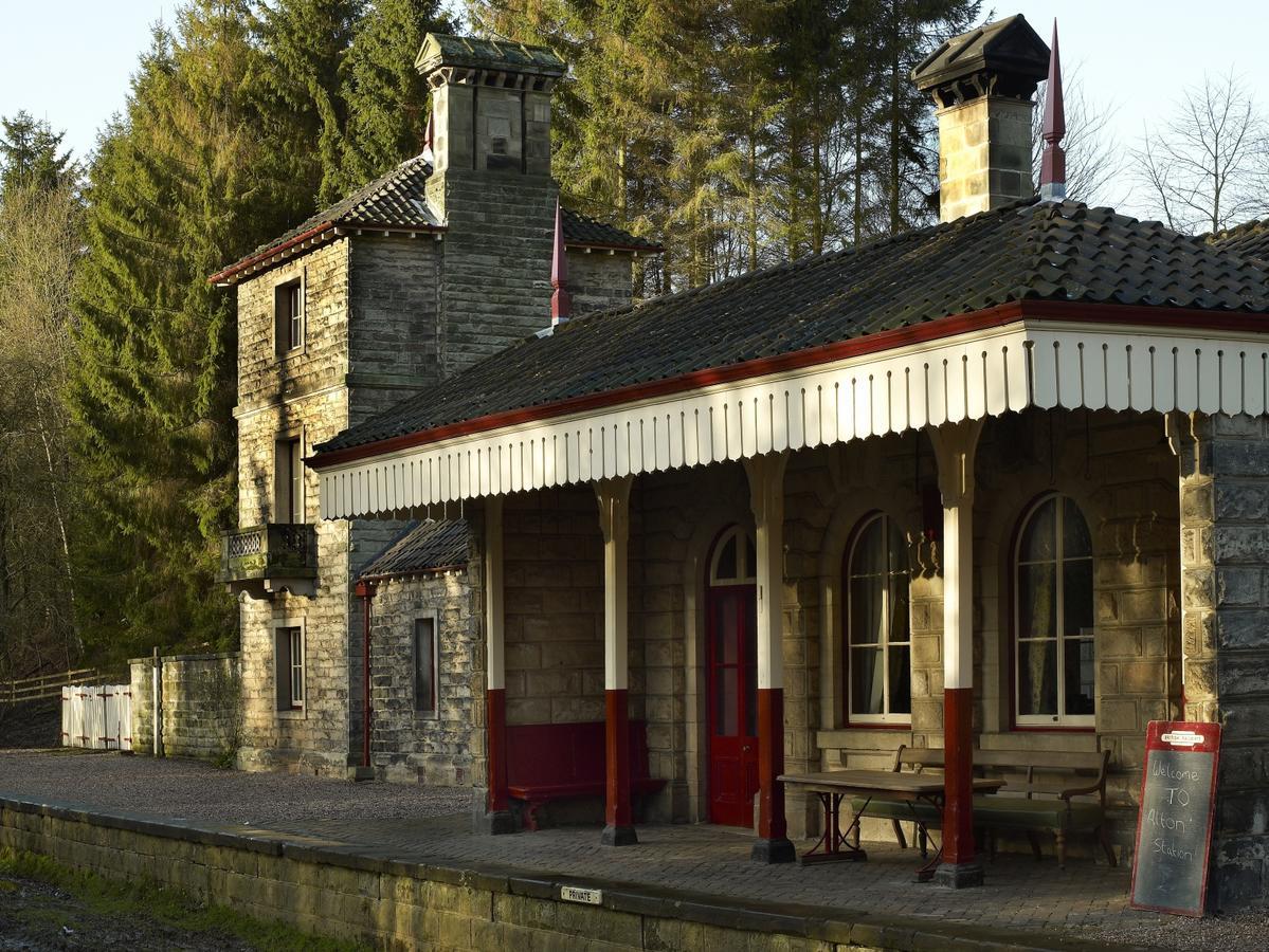 Alton Castle Centre Hostel Exterior photo