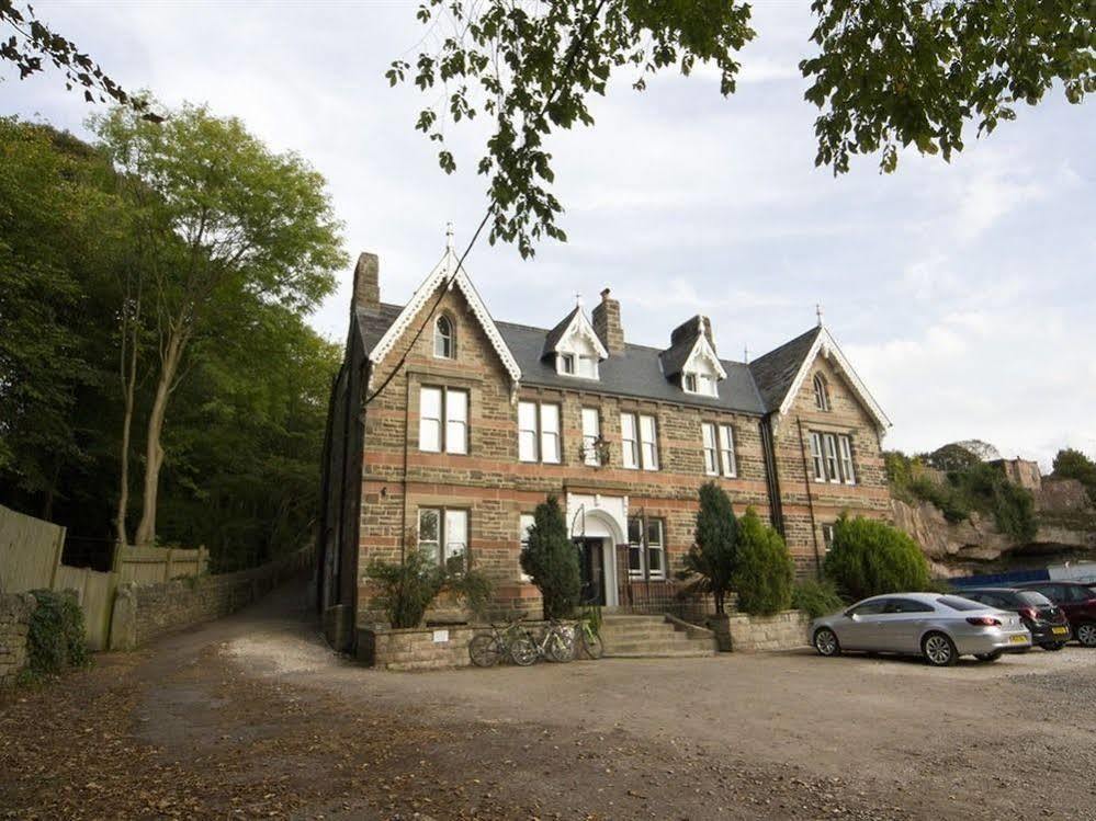 Alton Castle Centre Hostel Exterior photo